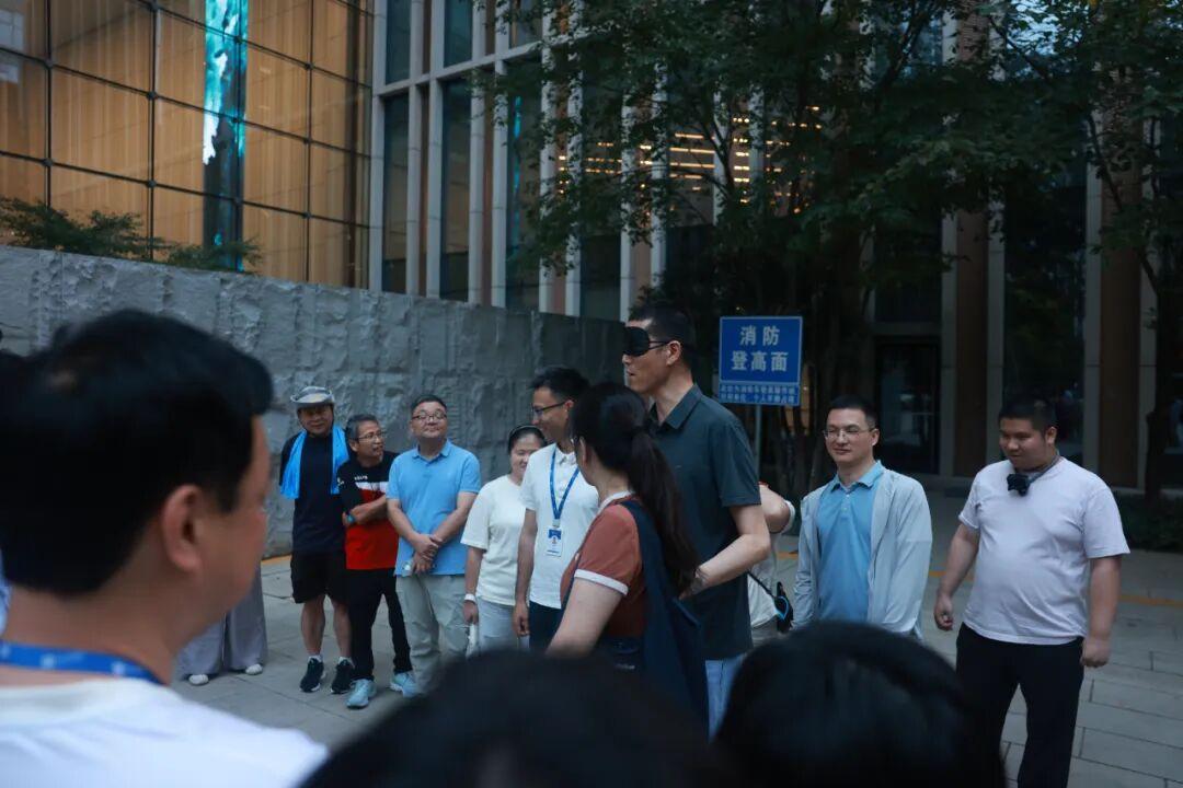 南华期货携手助力国际盲人节公益活动